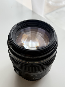 Canon EF 85mm f/1.8 USM (1 фото из 3)