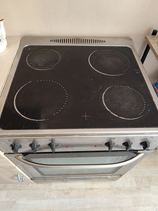 Oven (1 foto / 2)