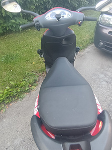 Скутер Piaggio Fly 50 (4 фото из 8)