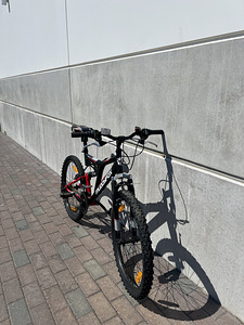 Täisvedrustusega noorte jalgratas Muddyfox Recoil 24 (2 foto / 6)
