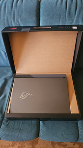 Asus Rog Strig G17 g713PI-LL032W (2 foto / 7)