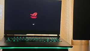 Asus Rog Strig G17 g713PI-LL032W (5 foto / 7)