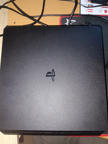 Playstation 4 slim
