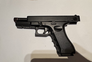 Пистолет/пулемет Glock 17 airsoft GGP Green gas (4 фото из 6)