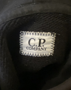 Pusa C.P.company (4 foto / 5)