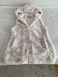 Ilus Vest , 40 ,Uus (1 foto / 5)