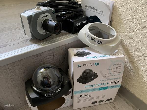 2 IP-камеры с куполом IQeye и c объективом 511 (фото #1)