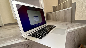 Apple MacBook Air 13" i7 2015 (2 foto / 10)