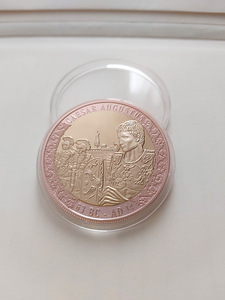 Esimesele Rooma keisrile Augustuse pühendatud kullatud medal (1 foto / 4)