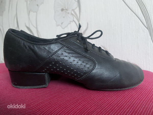Танцевальные туфли для мальчиков из кожи. Доступны в 2 размерах (фото #1)