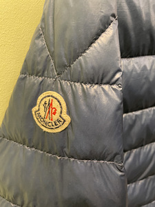 Куртка Moncler, оригинал (3 фото из 7)