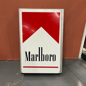 Marlboro valgusreklaam 1980ndad (1 foto / 6)