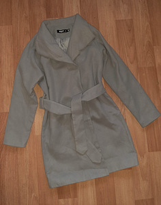 Missguided hall mantel EUR 32 XS/S sobib ka S/M (3 foto / 3)