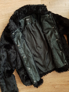 ONLY черная шуба XS (2 фото из 3)