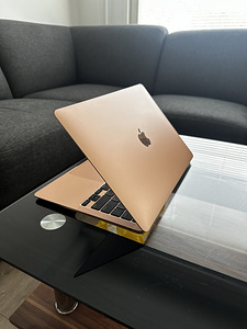 Apple MacBook air 2020 (1 foto / 5)