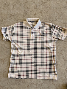 BURBERRY (1 foto / 4)