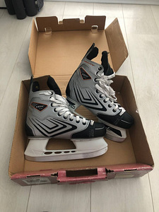 Jäähokiuisud CCM VECTOR 2.0 SR (1 foto / 1)