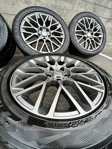 Momo revenge R17 (4 foto / 6)