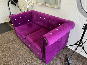 Müüa elegantne samet diivan (1 foto / 2)