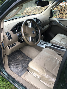 Nissan pathfinder 2,5 128kw (5 foto / 5)