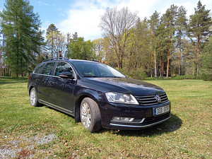 VW Passat 1.6 TDI (77kw ) 2012a. (1 foto / 10)
