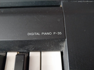 Дигитальное пианино Yamaha P-35 (3 фото из 5)