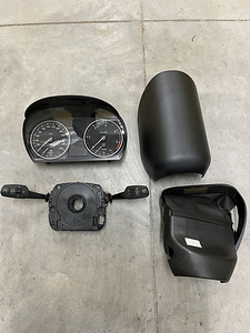 BMW E90 / E91 spidomeeter ja roolisamba lülitite komplekt (1 foto / 1)