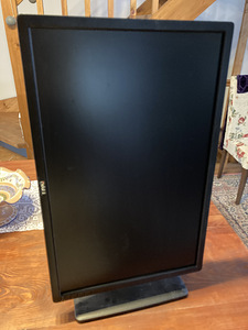 24" Dell™ UltraSharp U2412M Monitor 1920 x 1200 - 3tk (4 foto / 5)