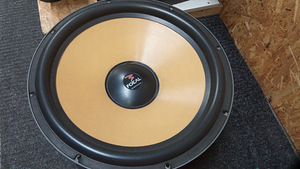 FOCAL 46KX4 SQ 18" subwoofer