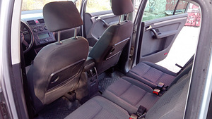 Volkswagen Touran 1.9 77kW (11 foto / 14)