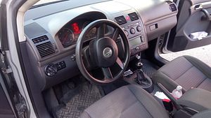 Volkswagen Touran 1.9 77kW (12 foto / 14)