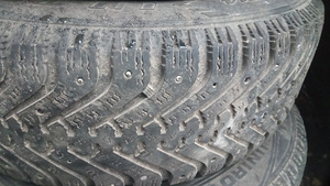 185/70R14 и 175/70R14 зимние шины + диски (6 фото из 8)