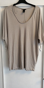 Удобная мягкая серая футболка, размер L / XL