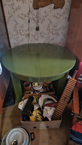 Müüa täispuit, pikendatav söögilaud. (1 foto / 2)