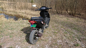 2T mootoriga BENELLI 49X, paberid korras (3 foto / 6)