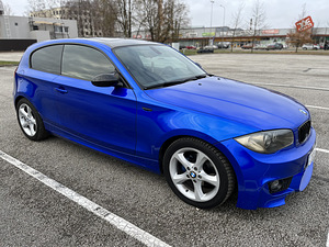 BMW 118 (2 фото из 11)