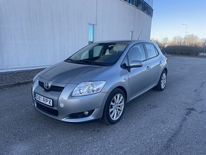 Toyota Auris 2009 2.0 93kw (1 foto / 7)