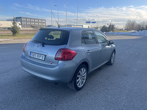 Toyota Auris 2009 2.0 93kw (3 foto / 7)