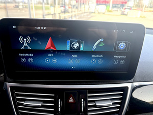 Mercedes Benz E 220 (12 foto / 15)