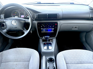 Volkswagen Passat 1.9 Автомат (8 фото из 15)