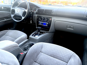 Volkswagen Passat 1.9 Автомат (9 фото из 15)