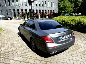 Mercedes-Benz E220 (2 фото из 15)