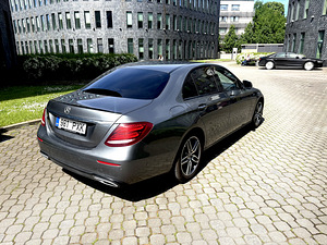 Mercedes-Benz E220 (4 фото из 15)