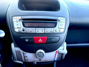 Peugeot 107 (11 foto / 14)