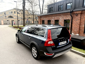 Volvo XC70 (2 фото из 15)