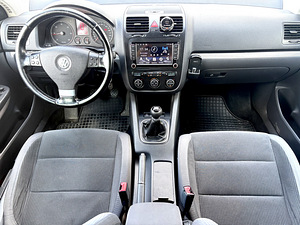Volkswagen Golf (8 foto / 15)