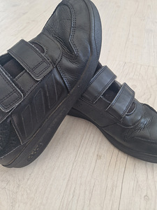 Nahast Adidase tossud s36,5-37 (3 foto / 3)