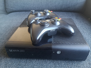 Mängukonsool Xbox 360 (1 foto / 1)
