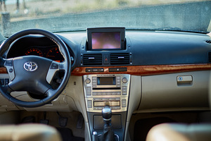 Toyota Avensis Facelift (8 foto / 13)