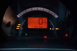 Citroen C2 1.1 / TÜ KUNI 07.2024 / AVARIIVABA (12 foto / 13)